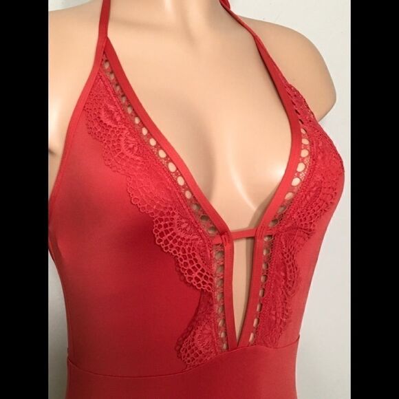 LAUNDRY red lace swimsuit. NWT - Picture 2 of 8